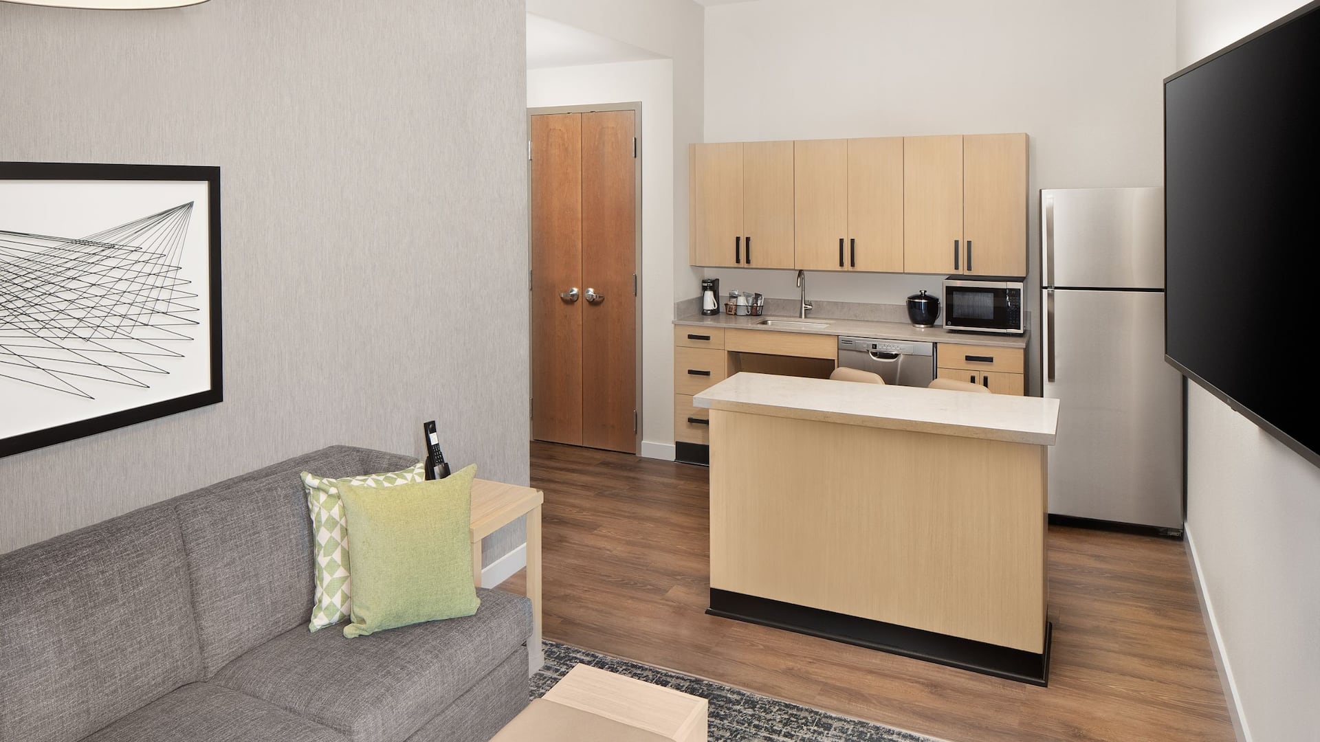 Hyatt Place Murfreesboro Accessible One Bedroom Kitchen