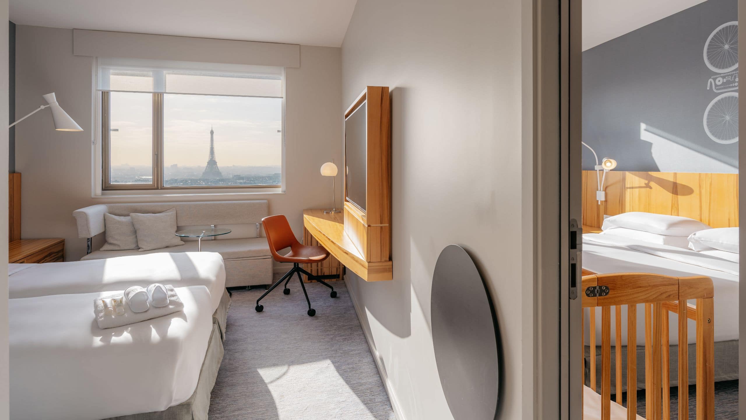 Hyatt Regency Paris Étoile Family Room Crib Eiffel Tower View