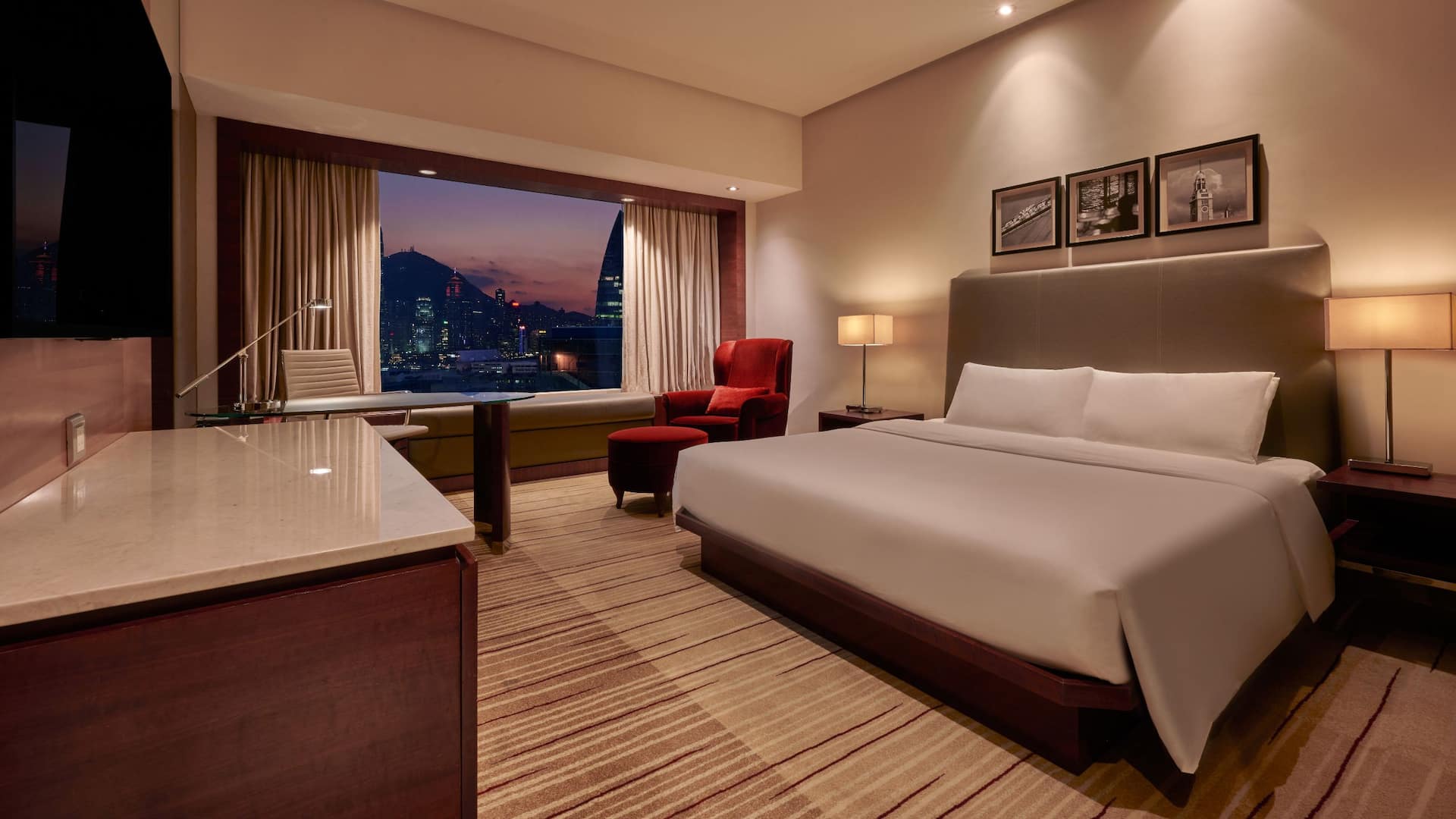 Hyatt Regency Hong Kong, Tsim Sha Tsui King Deluxe Guestroom