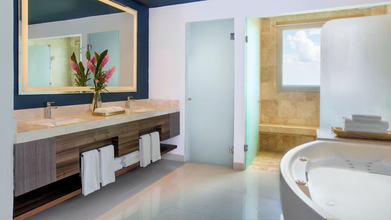 Oceanfront Master Suite Bathroom