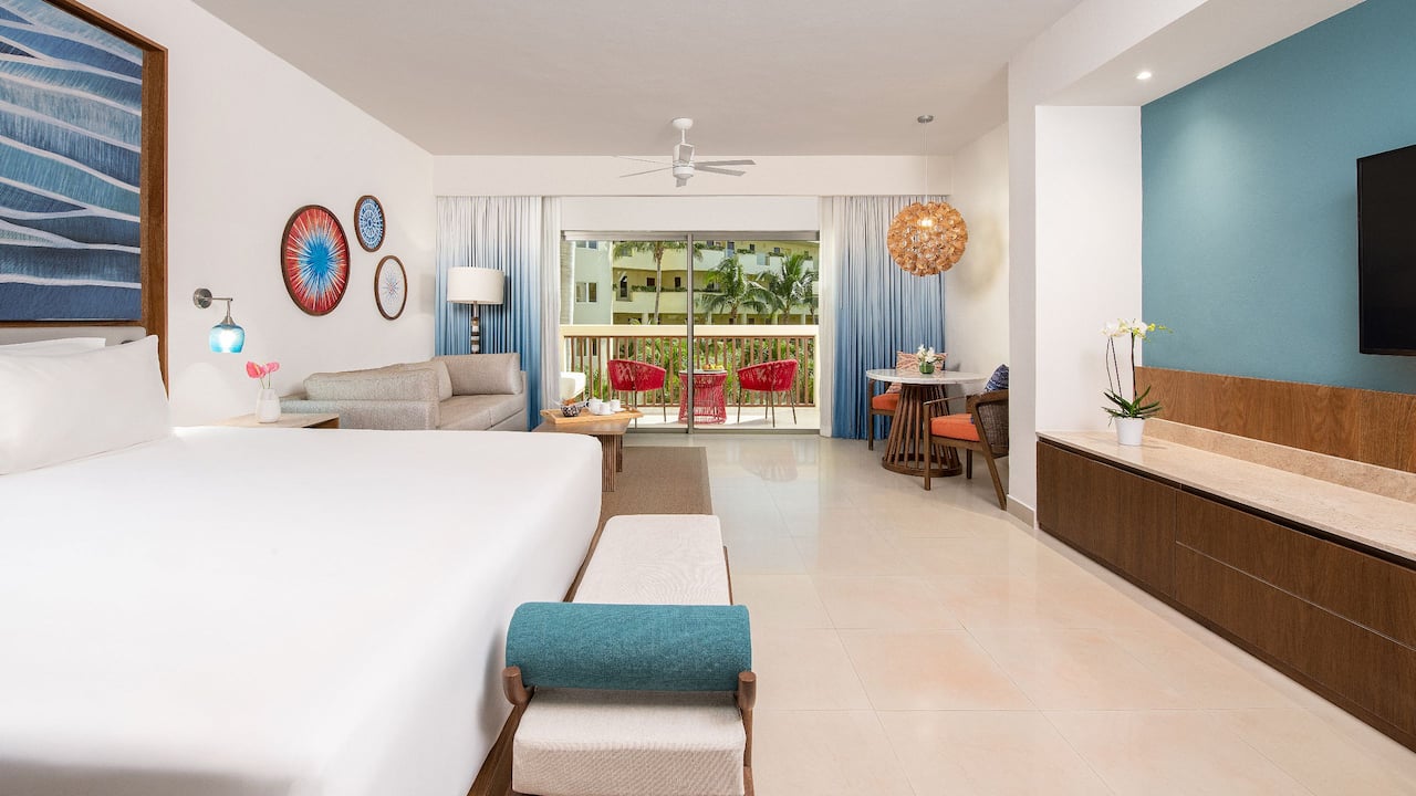 Family-Friendly Luxury Rooms & Suites in Cancun | Hyatt Ziva Riviera Cancun