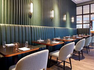 Hyatt Centric Downtown Sacramento 7th Street Jade Seating
