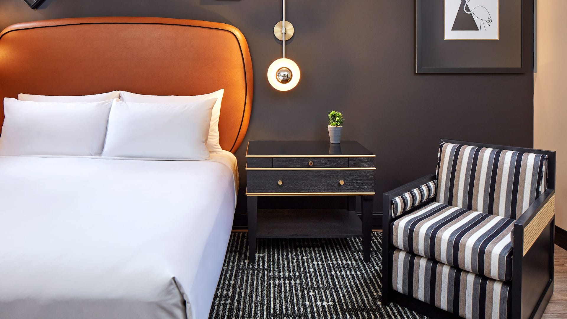 1/1 Hyatt Centric Downtown Sacramento King Standard Sofa Chair