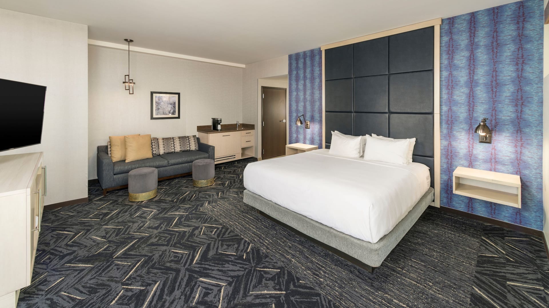 Hyatt Place Greenville Downtown Broad Street Suite