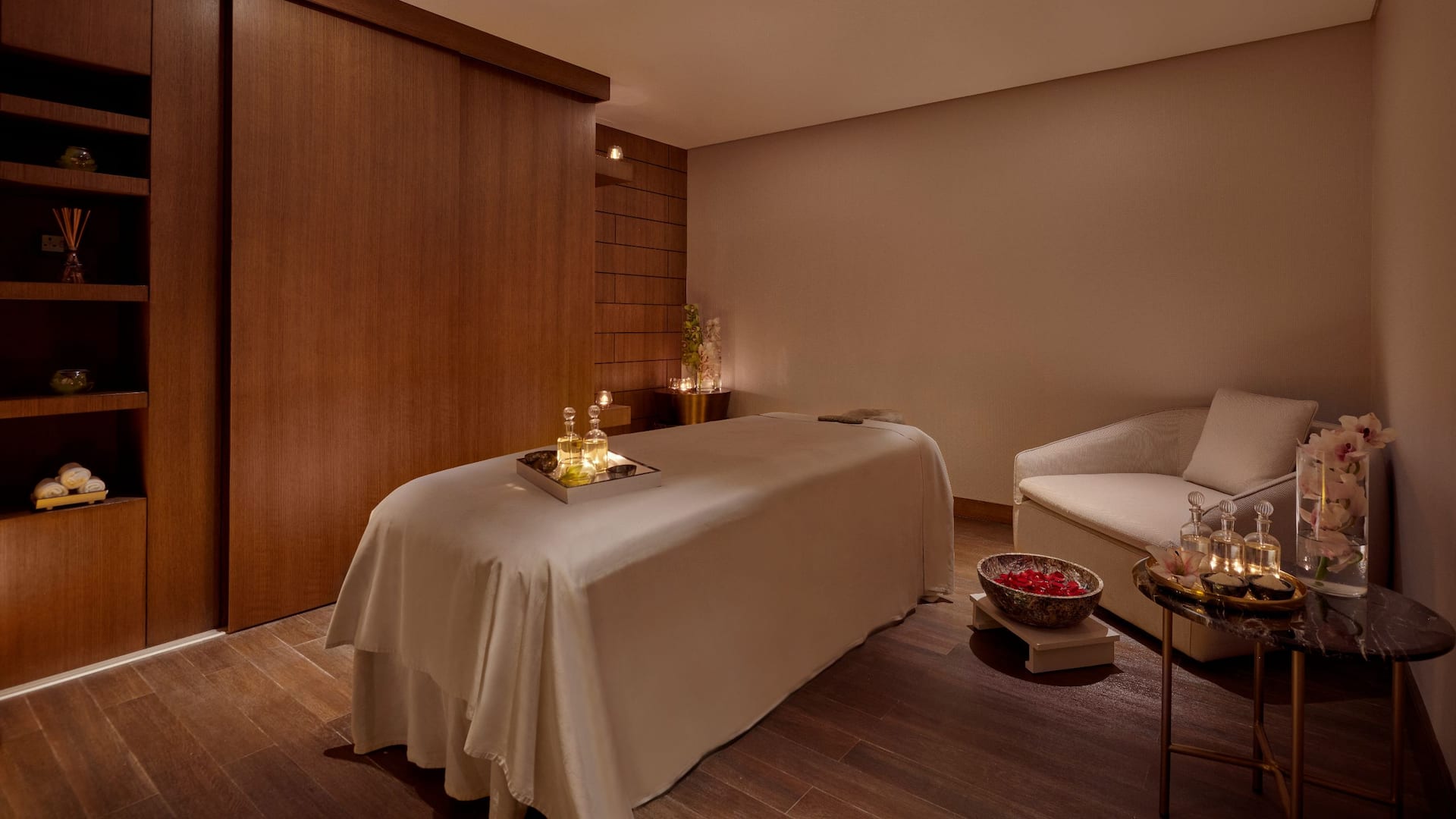 Grand Hyatt Al Khobar Hotel and Residences Spa Treatment Room