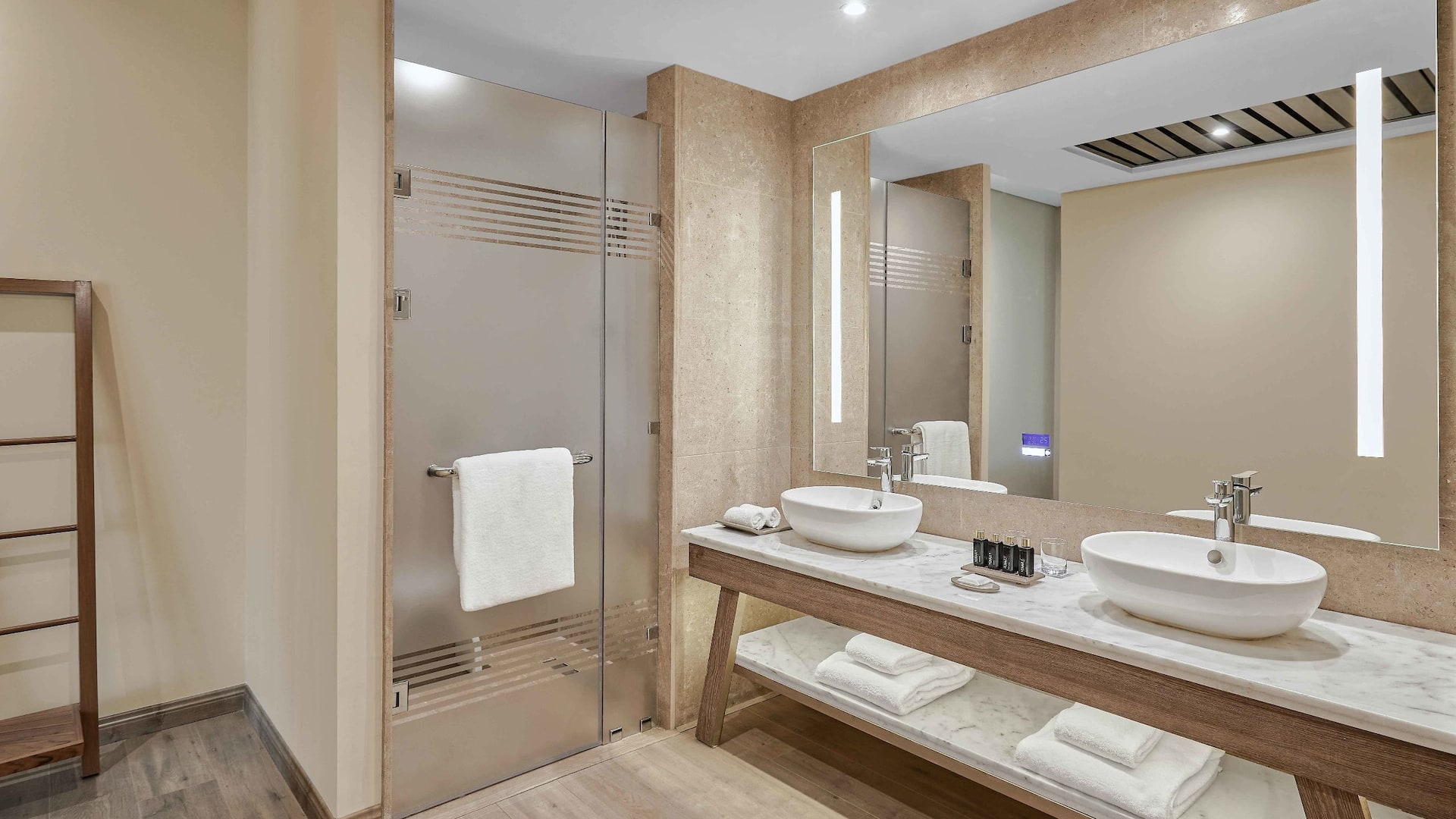 4 of 10 Hyatt Regency Cairo West Diplomat Suite Bathroom Area