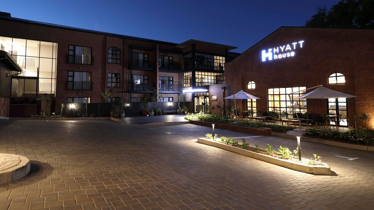 Hyatt House Johannesburg Sandton - Outside front view evening