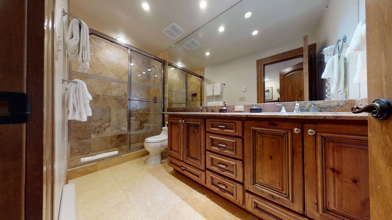 M318 Primary Bathroom