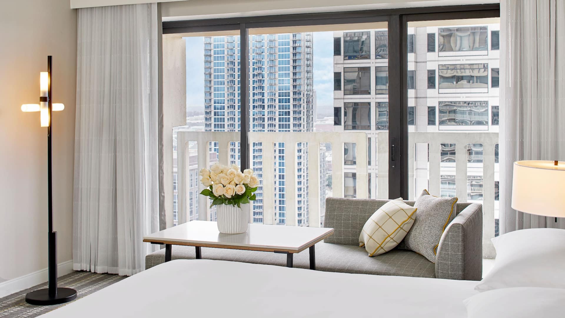 2 из 7 Hyatt Regency Atlanta King View Chaise