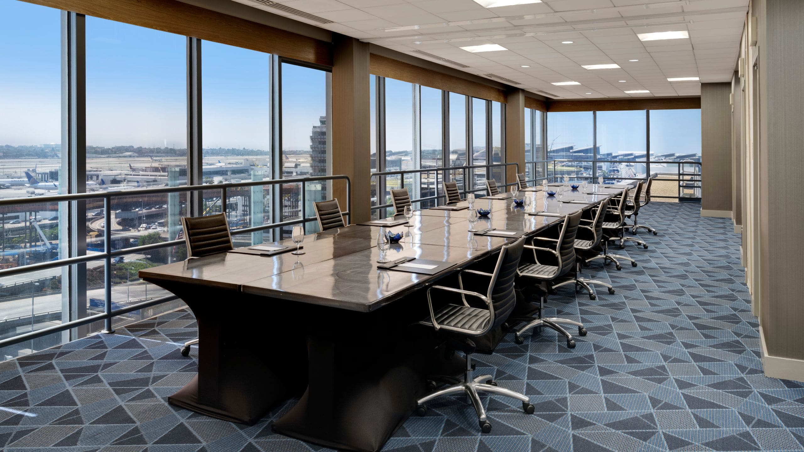 Hyatt Regency Los Angeles International Airport City View Boardroom