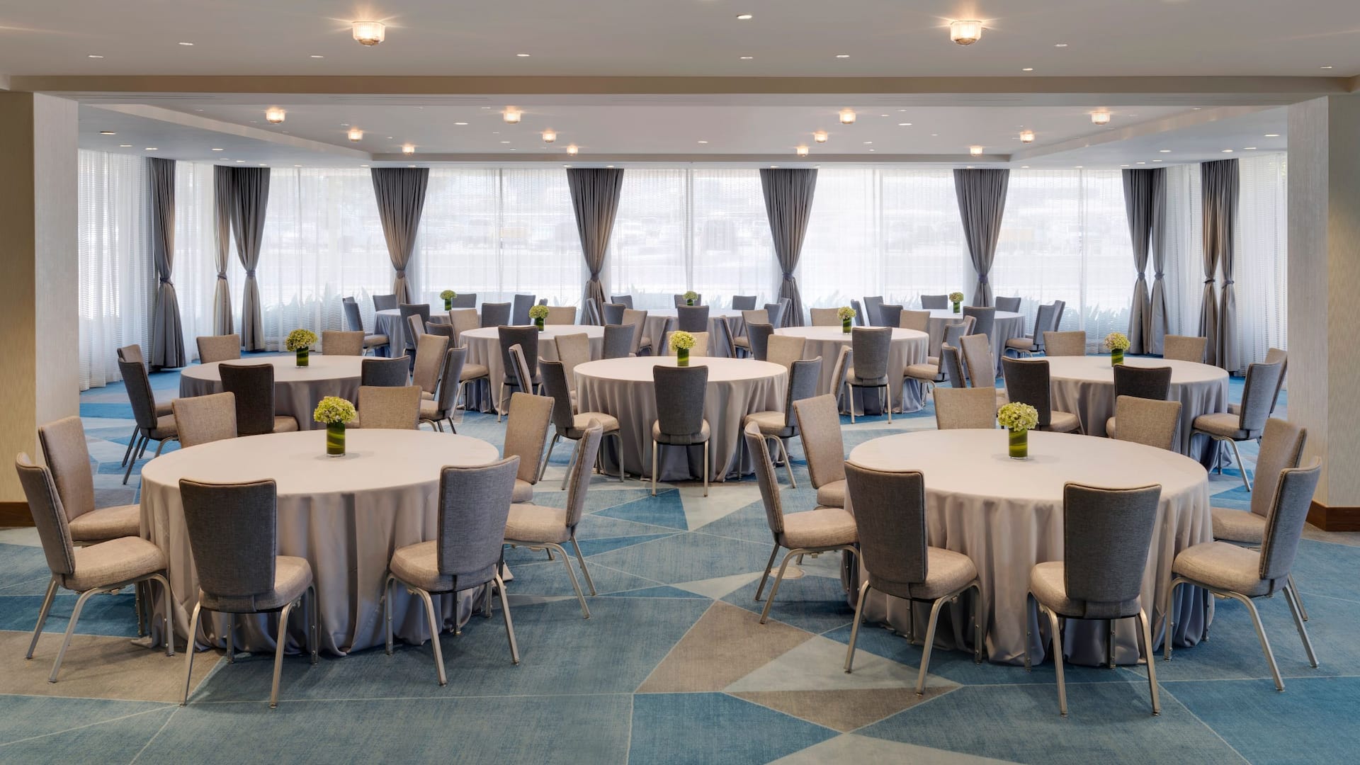 Hyatt Regency Los Angeles International Airport Jetway Banquet Rounds