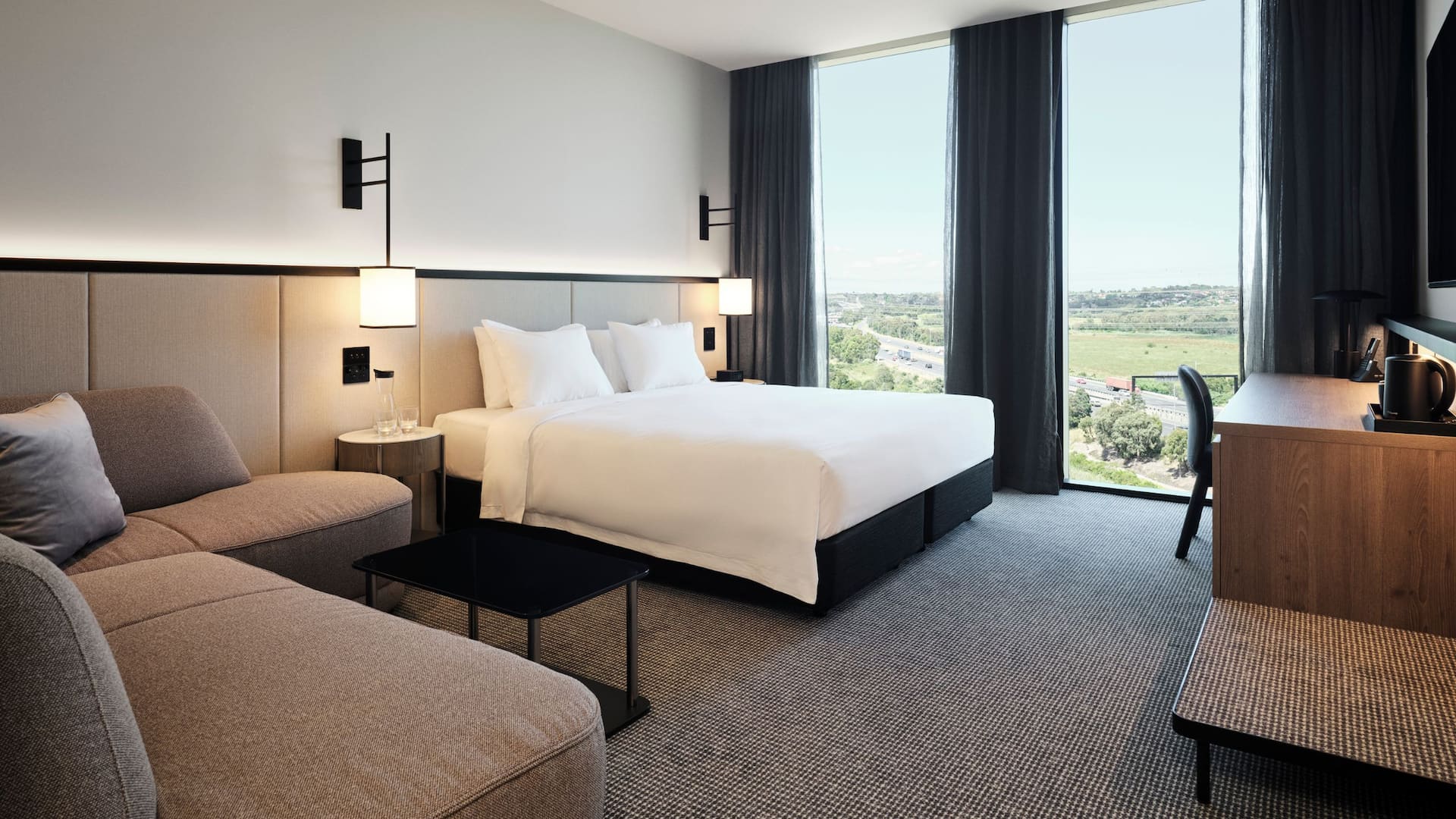 Hyatt Place Melbourne Caribbean Park King Guestroom