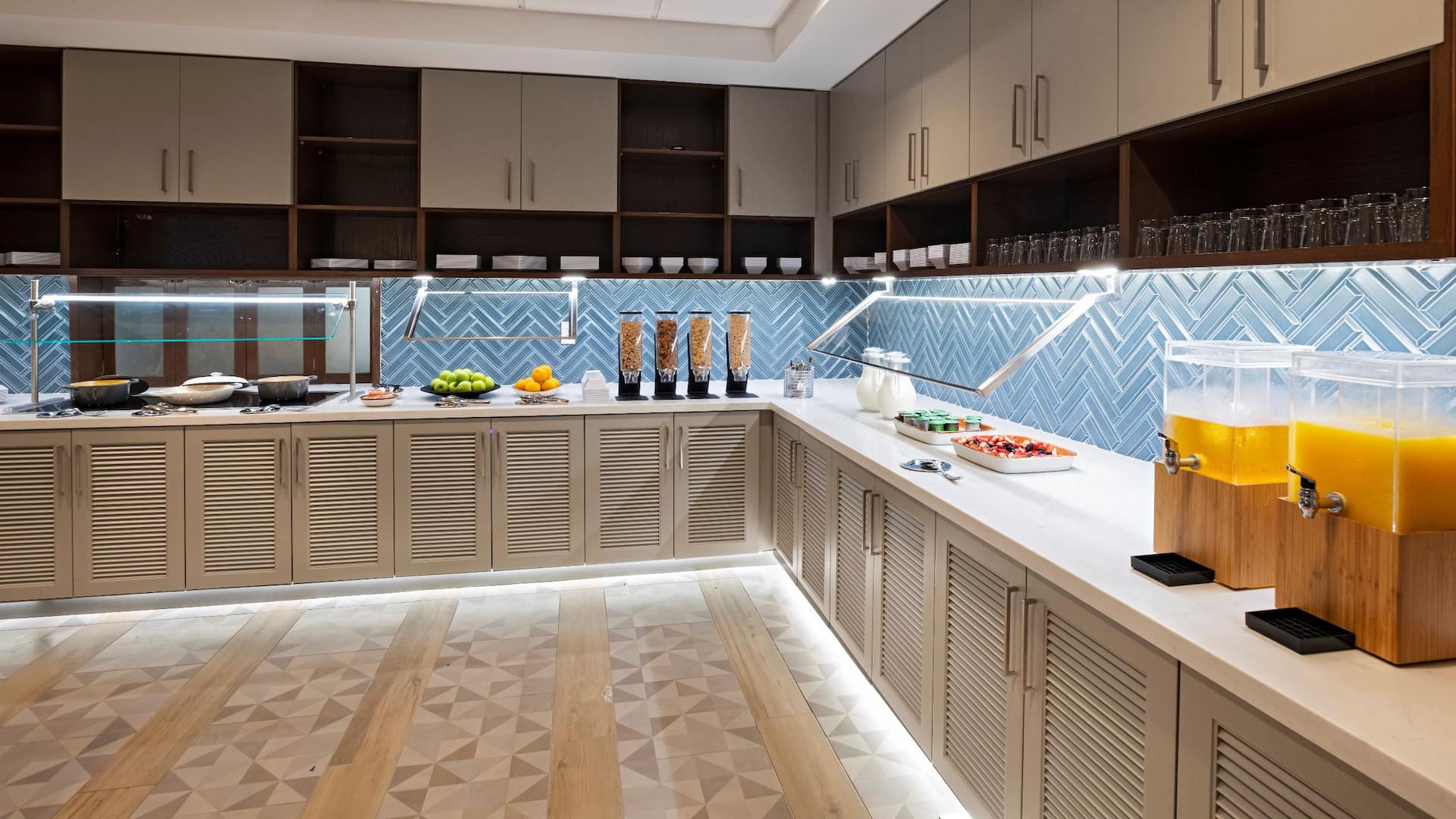 Hyatt Place Austin / Lake Travis / Four Points Breakfast Bar Buffet