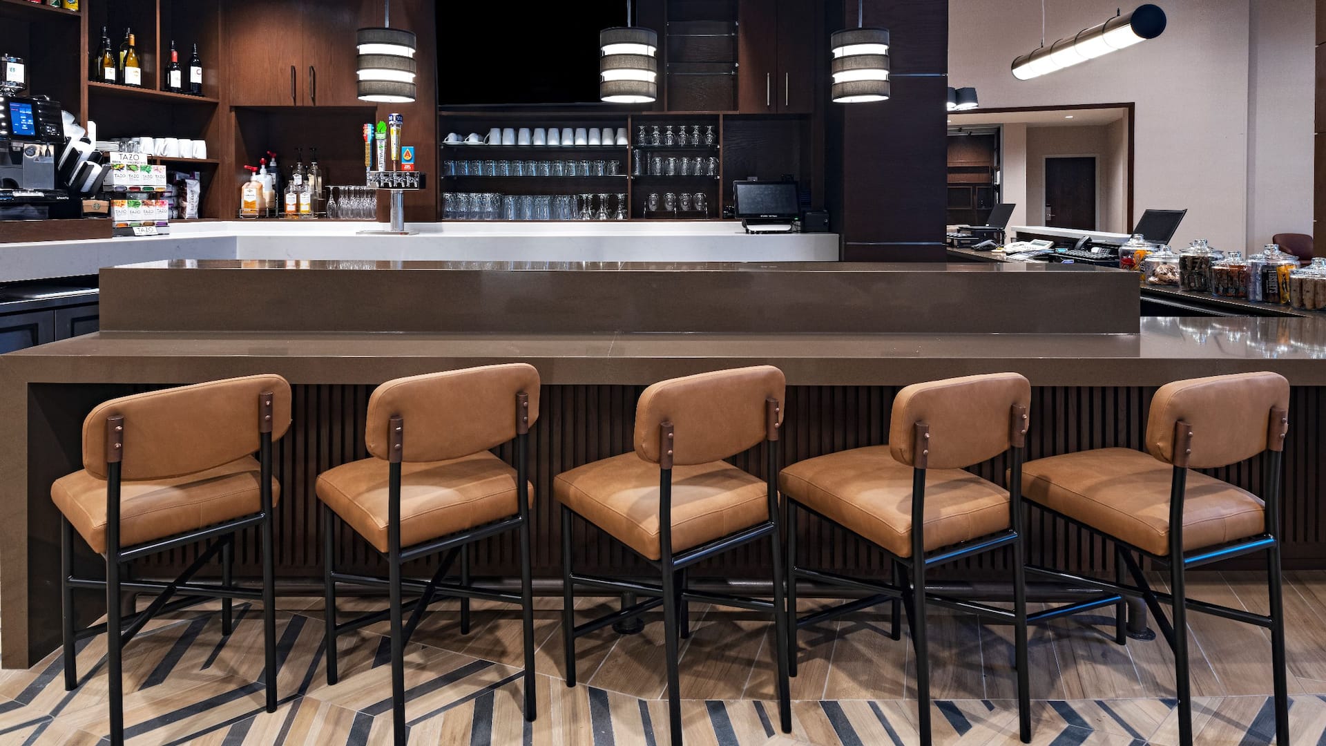 Hyatt Place Austin / Lake Travis / Four Points Placery Coffee Bar