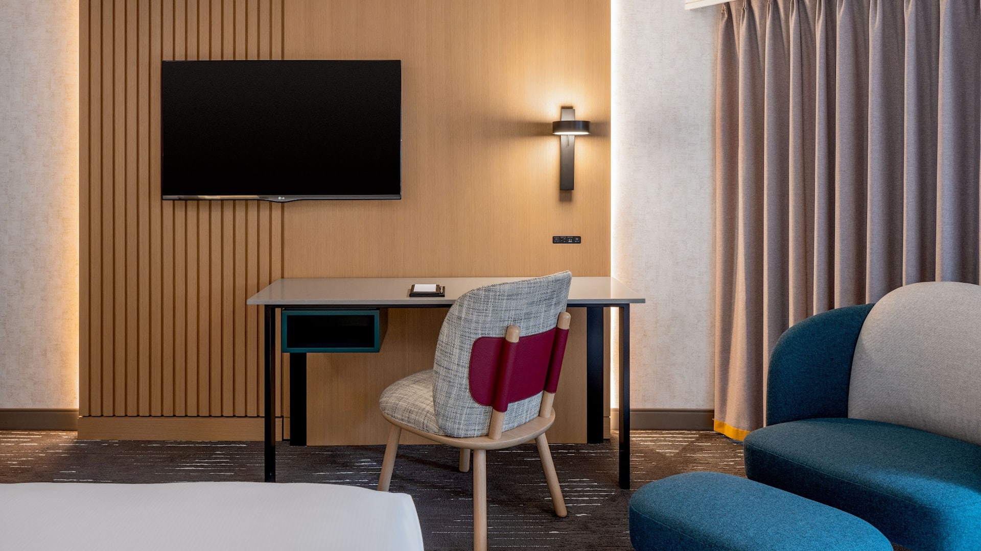 4 de 5 Hyatt Regency San Francisco King Guestroom Desk