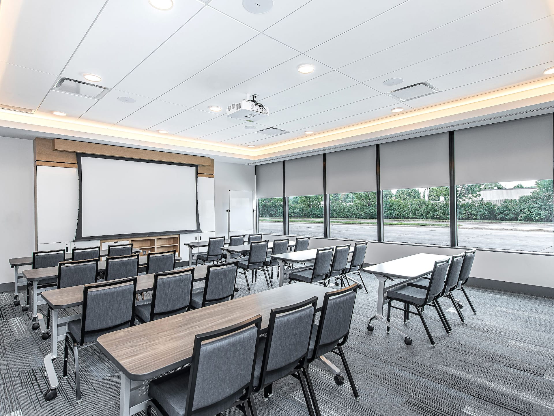 Hyatt House Rochester / Mayo Clinic Area Gathering Room
