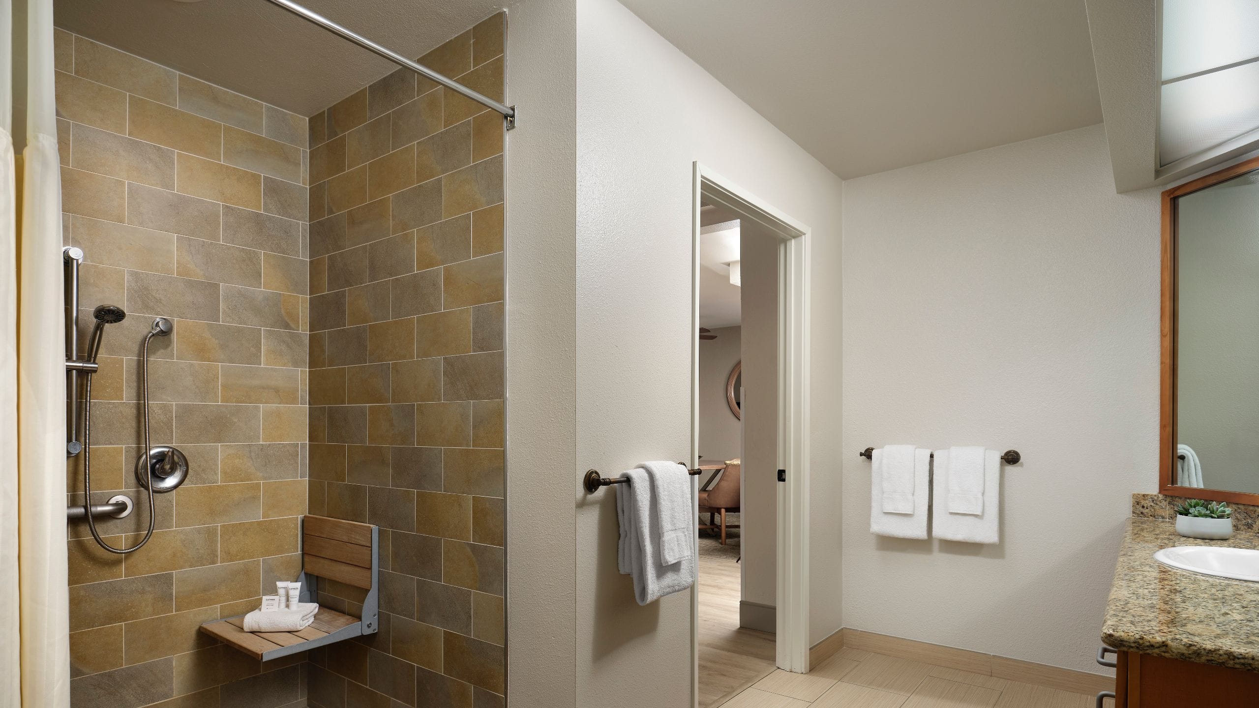 2/2 Desert Oasis One Bedroom Villa Ada Roll-in Shower