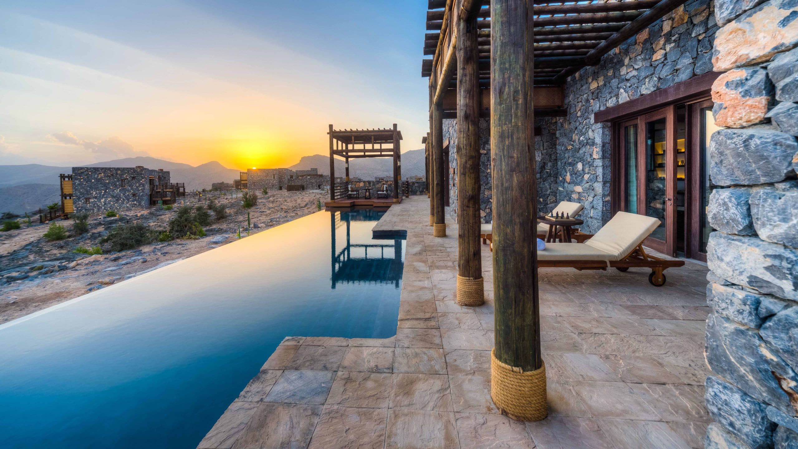 3 de 9 Alila Jabal Akhdar Villa Sunrise Infinity Pool