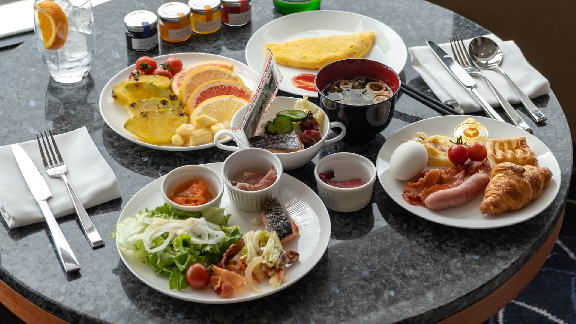 Hyatt Regency Naha, Okinawa Regency Club Breakfast
