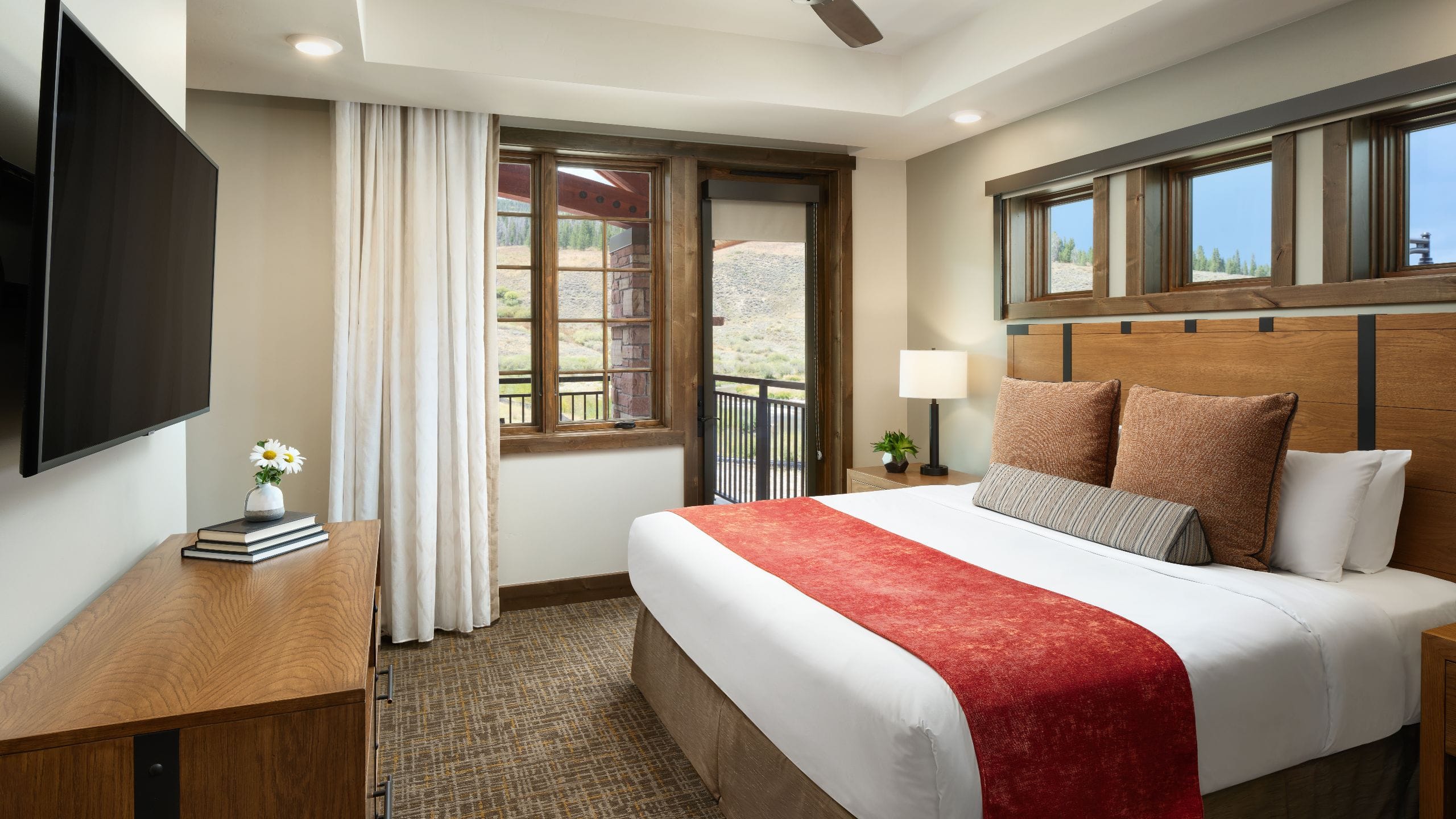 2/4 The Ranahan One Bedroom Villa King