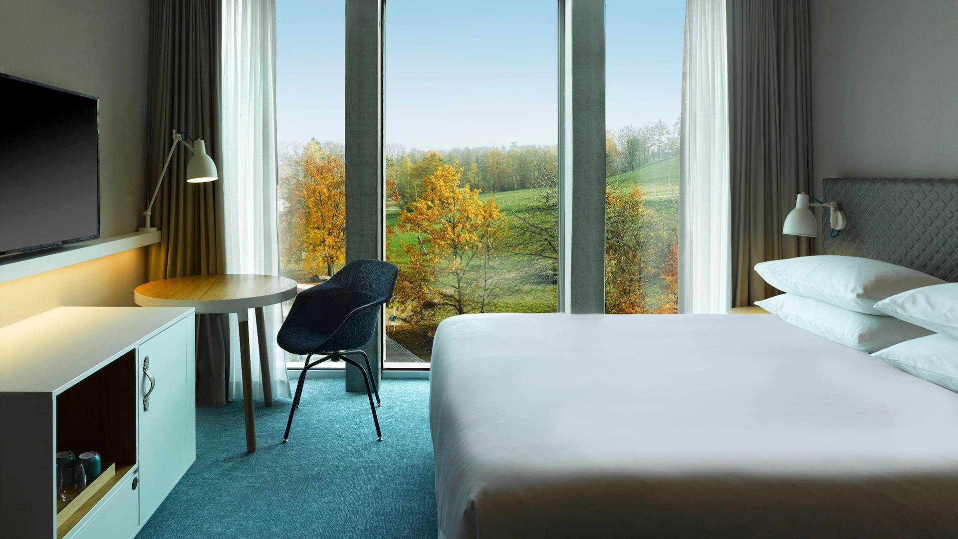 Hyatt Place Zurich Airport The Circle King Room Garden View