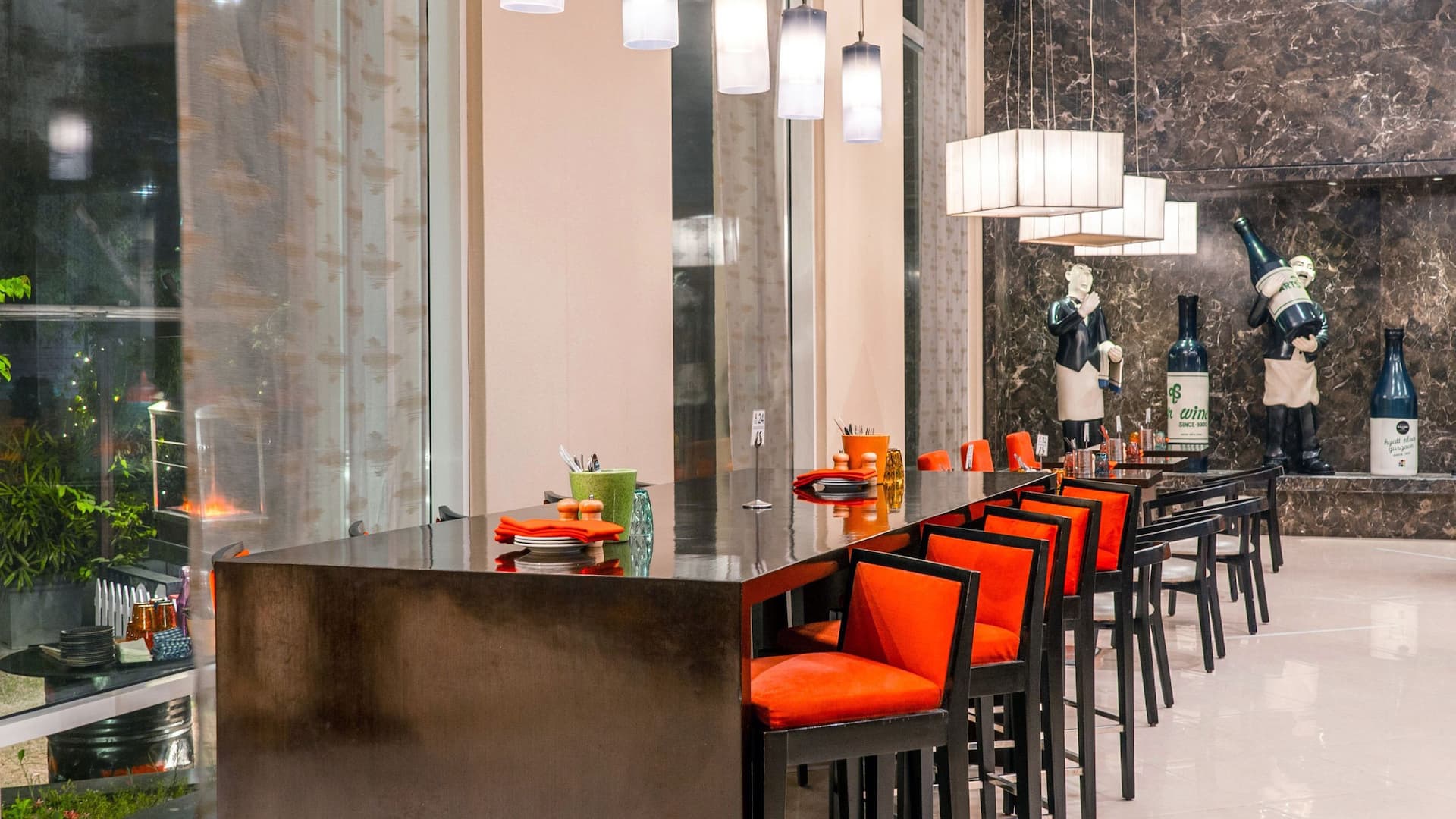 Hyatt Place Gurgaon Udyog Vihar Restaurant Seating