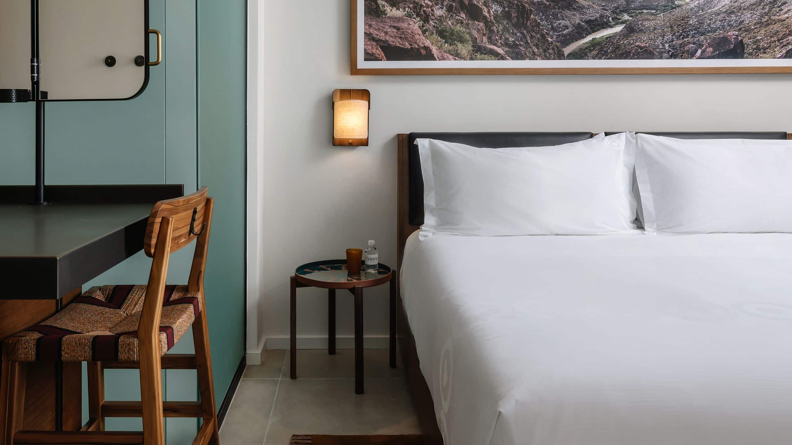 tommie Austin Guestroom Details