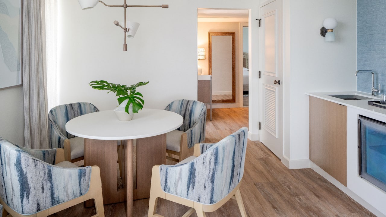 Island Suite Living Room