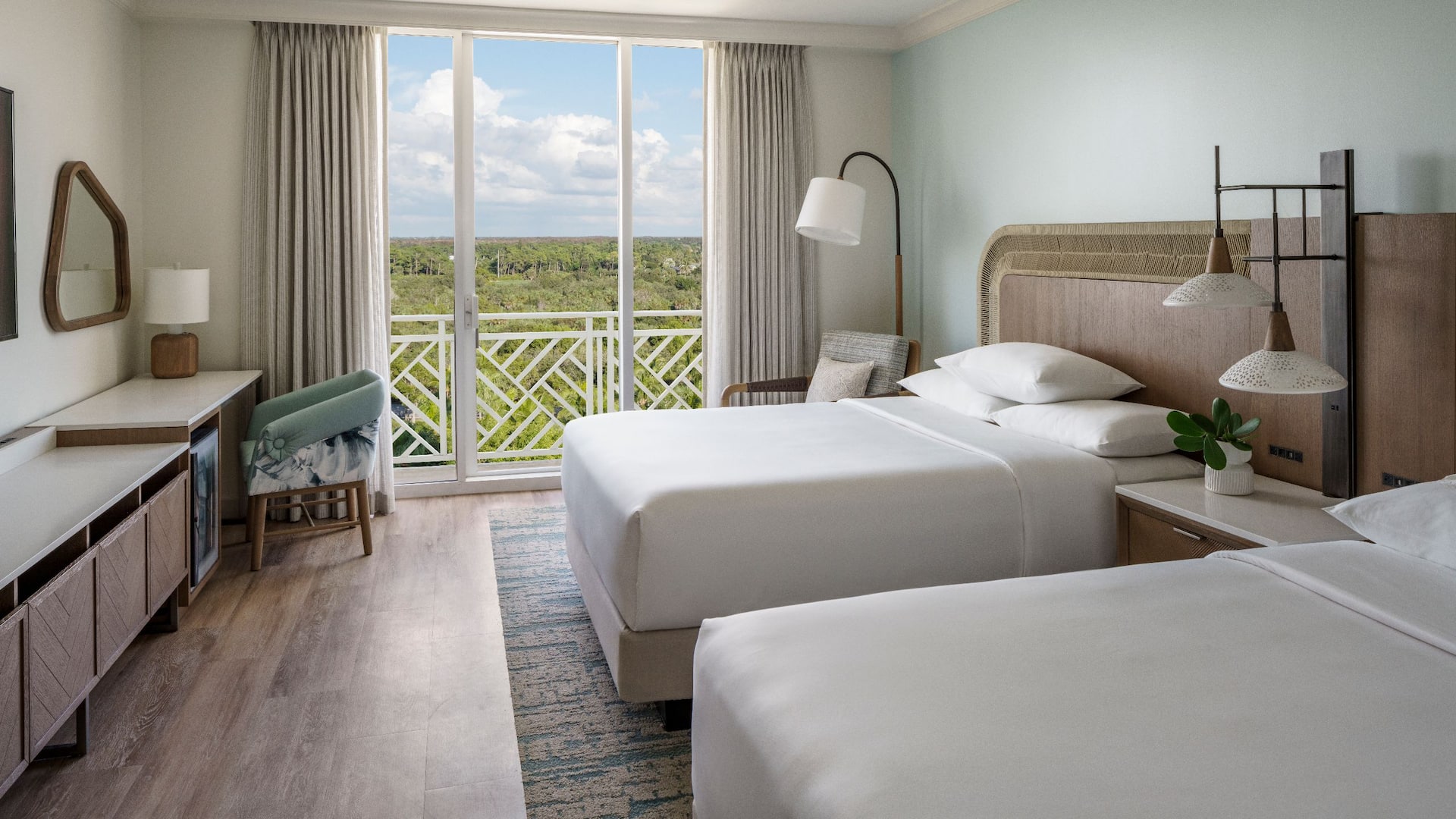 2/6 Hyatt Regency Coconut Point Resort and Spa Queen Partial Bay View