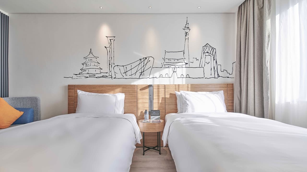 UrCove Beijing International Exhibition Center Twin Guestroom Sunlight