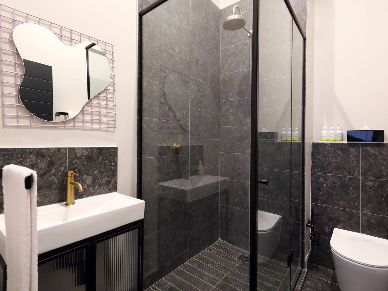 Hyatt House Johannesburg Rosebank - Bathroom 