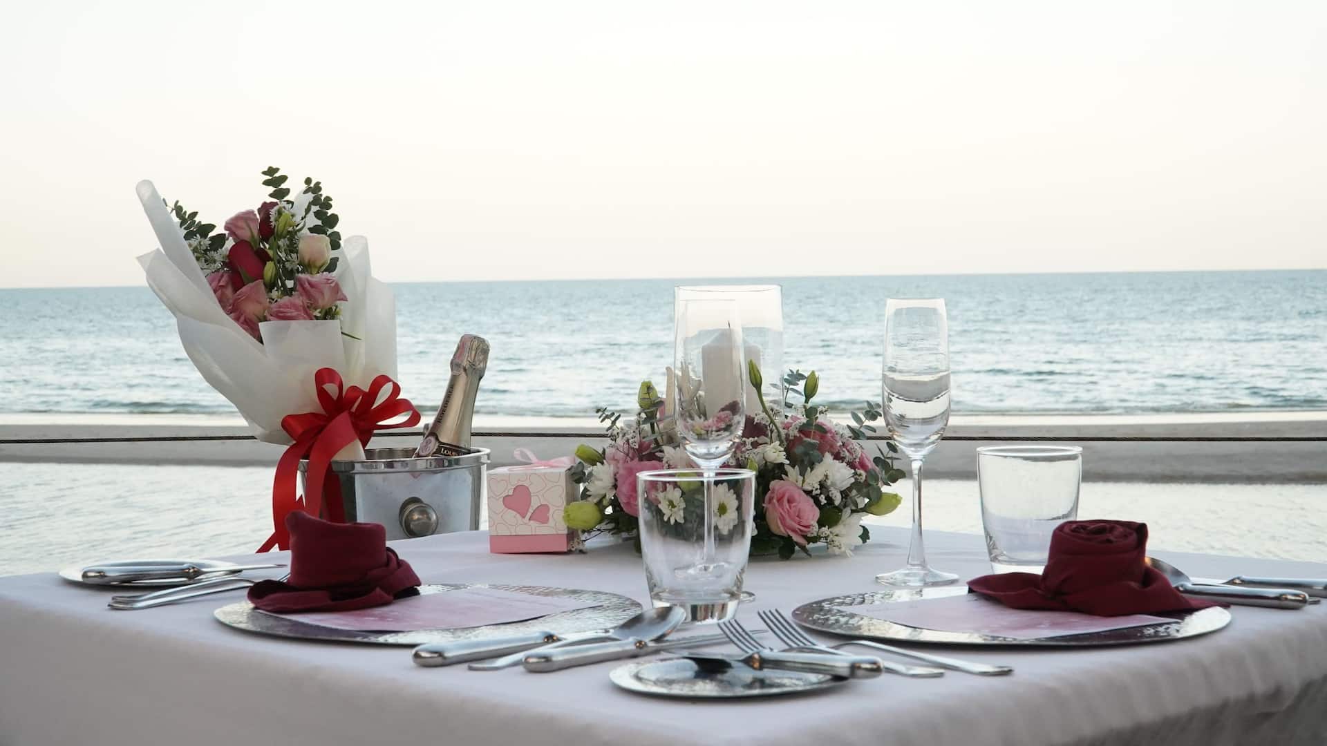 Hyatt Regency Hua Hin Mcfarland House Valentines Gourmet Table Setup