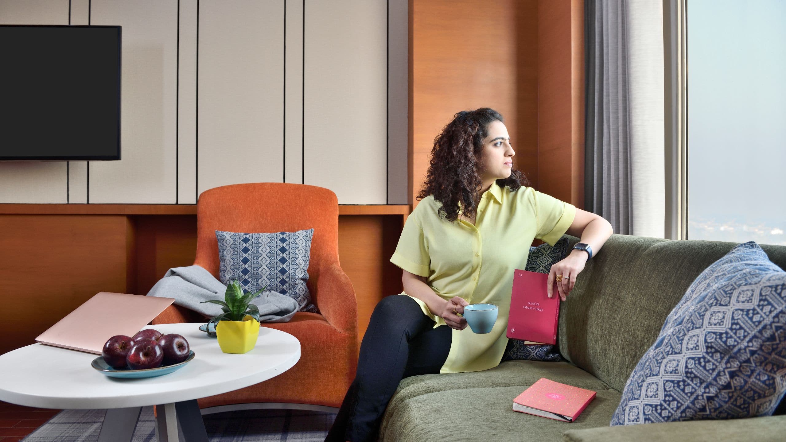 Hyatt Centric Janakpuri New Delhi Suite Guest On Couch