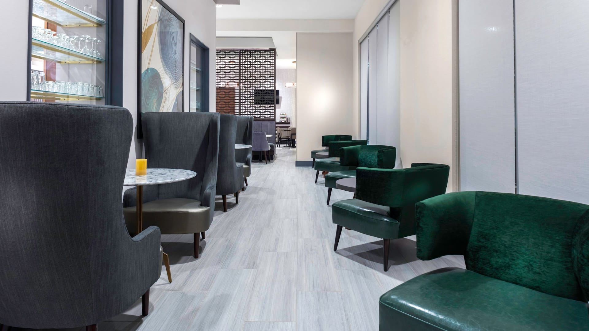 Hyatt House Charlotte / Rea Farms Seating