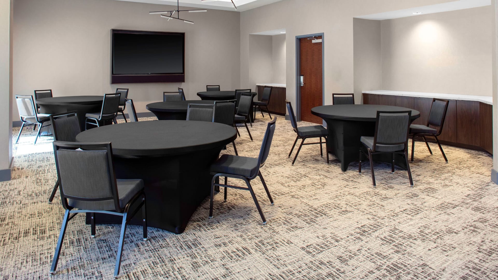 Hyatt House Charlotte / Rea Farms Meeting Room Banquet Setup