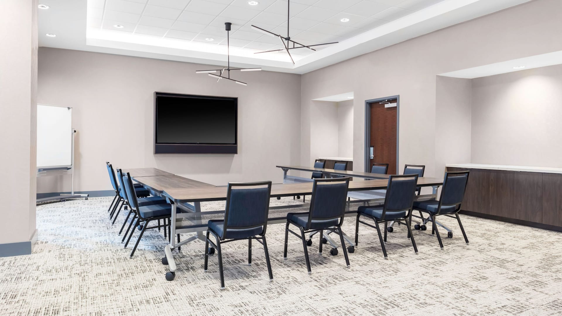 Hyatt House Charlotte / Rea Farms Meeting Room UShape Setup