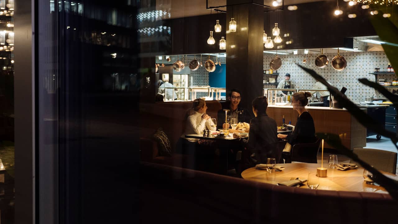 Babel Dinner Atmosphere