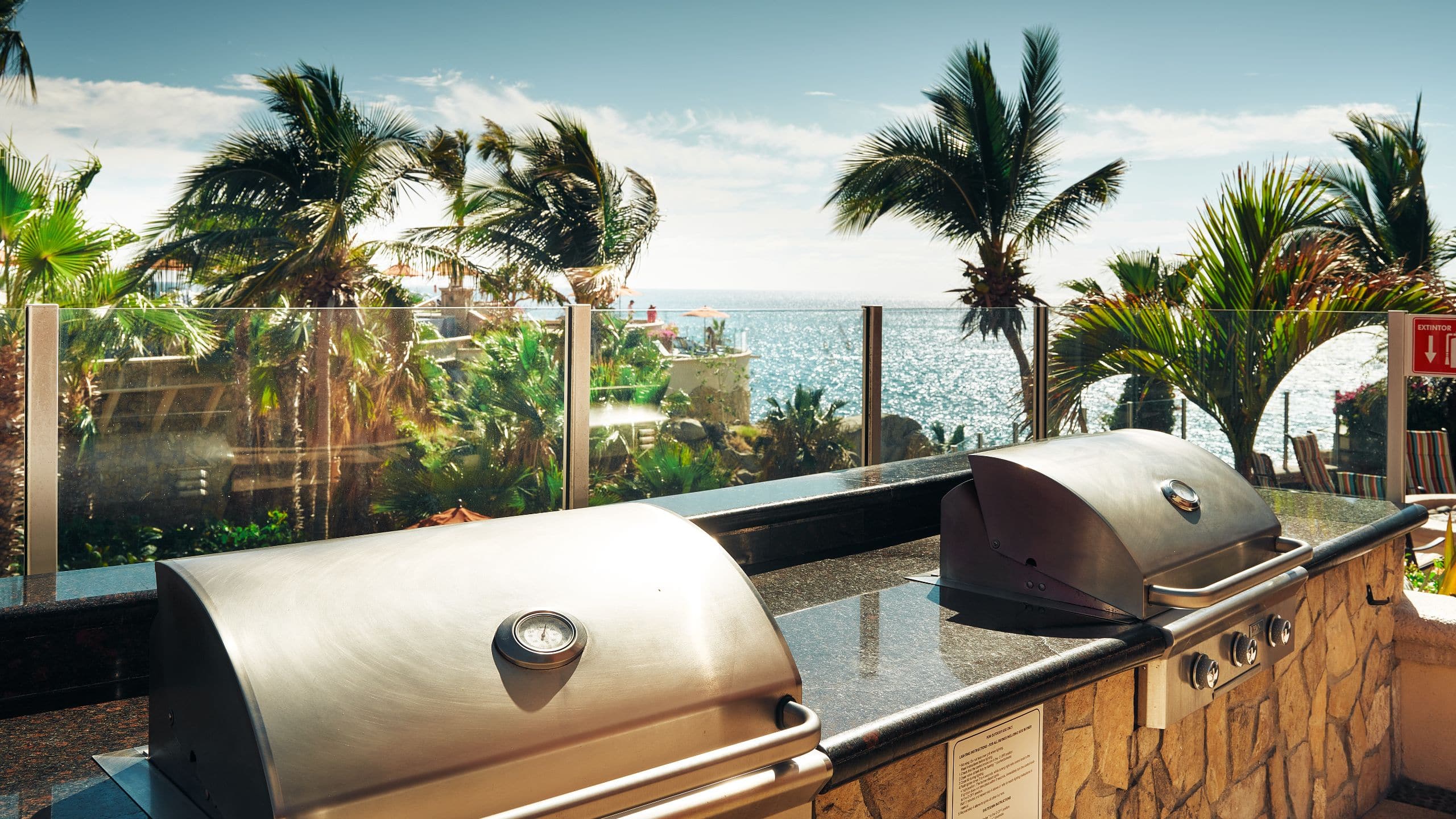 Sirena Del Mar Griiling Area