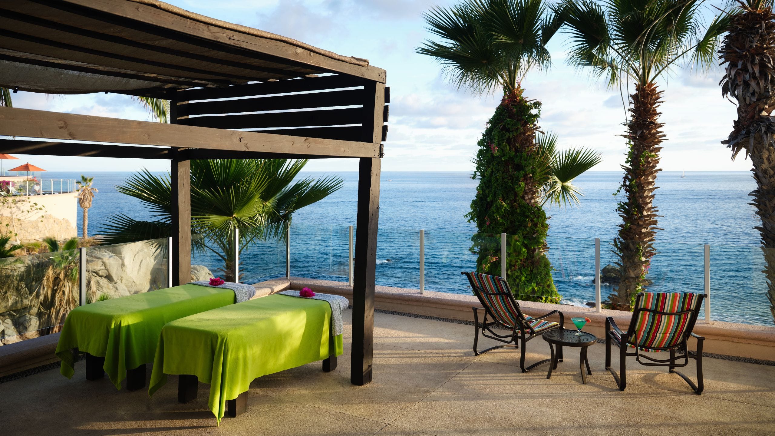 Sirena Del Mar Outdoor Spa Massage Setup