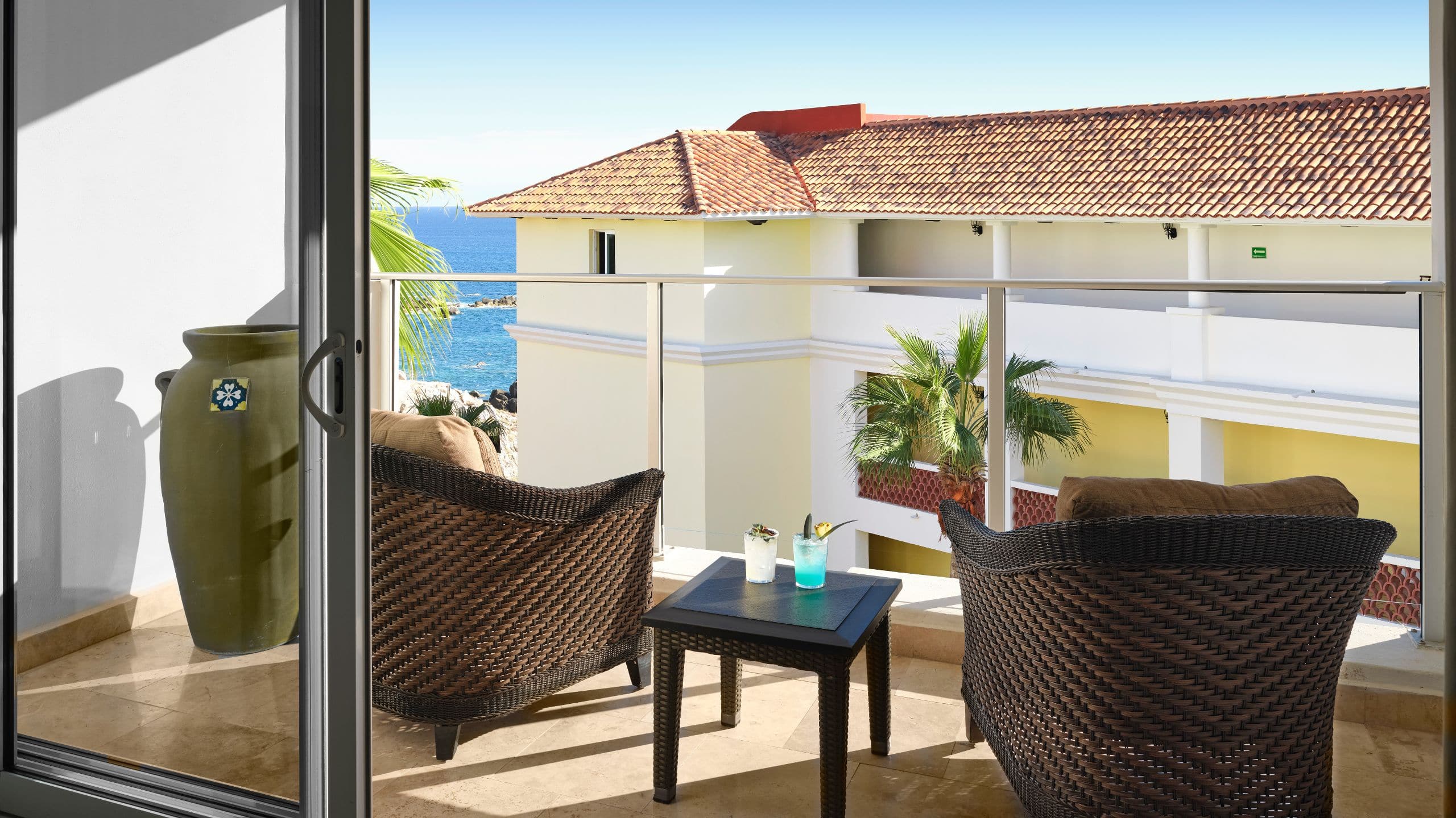Sirena Del Mar One Bedroom Premiere Villa Balcony