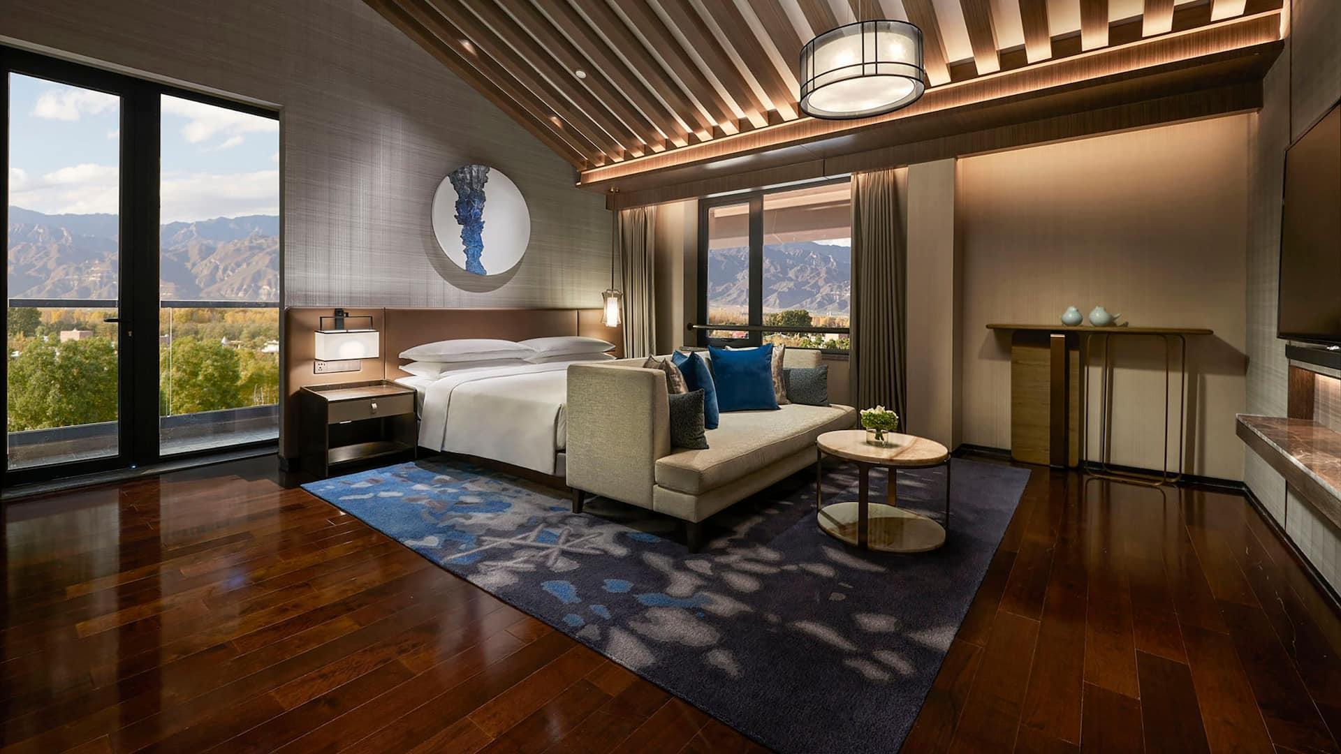 1/1 Hyatt Regency Beijing Shiyuan Presidential Suite Bedroom