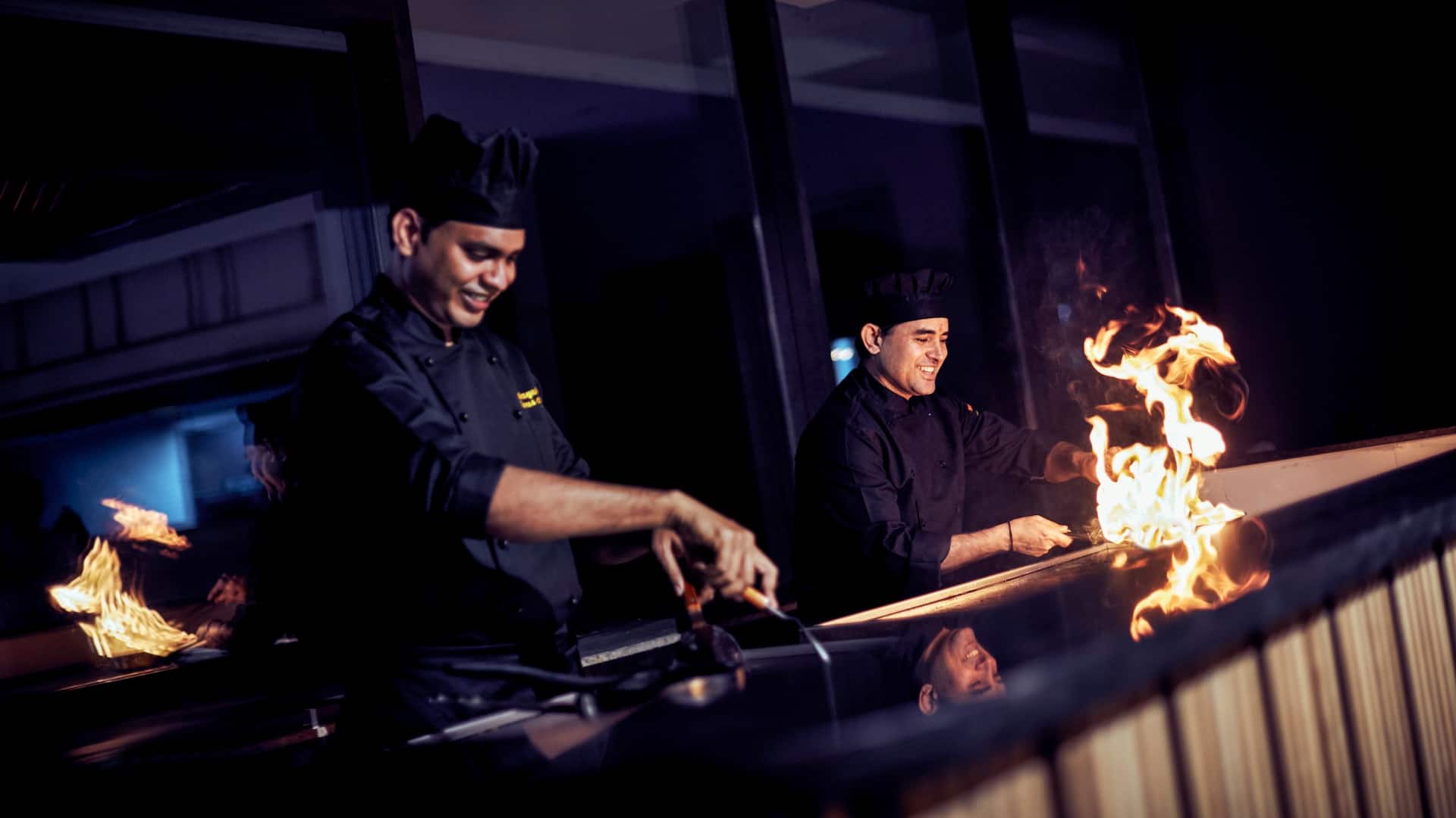 Hyatt Place Vadodara Zing Teppanyaki Chefs In Action