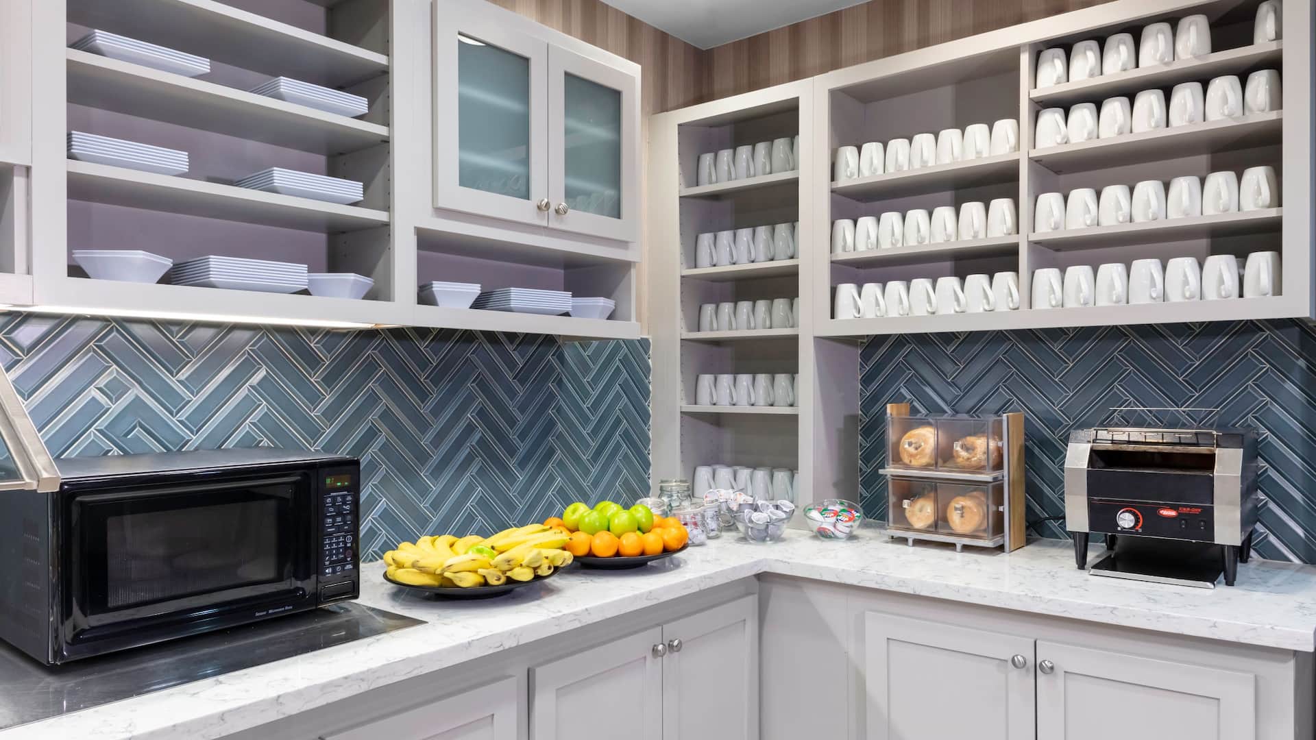 Hyatt Place Dallas/Arlington Breakfast Buffet