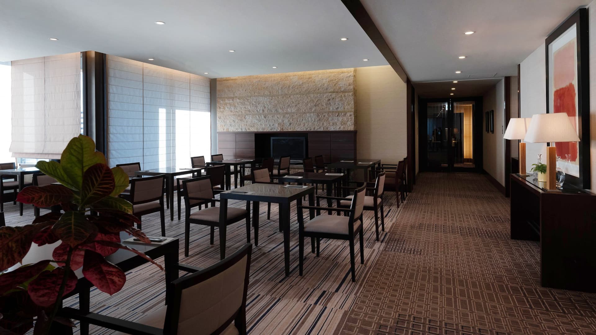 Hyatt Regency Tokyo Regency Club Lounge Tables Seating