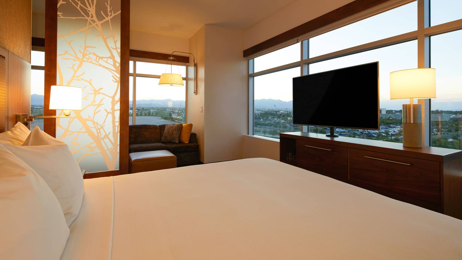 1 of 3 Hyatt Place Las Vegas at Silverton Village King Guestroom