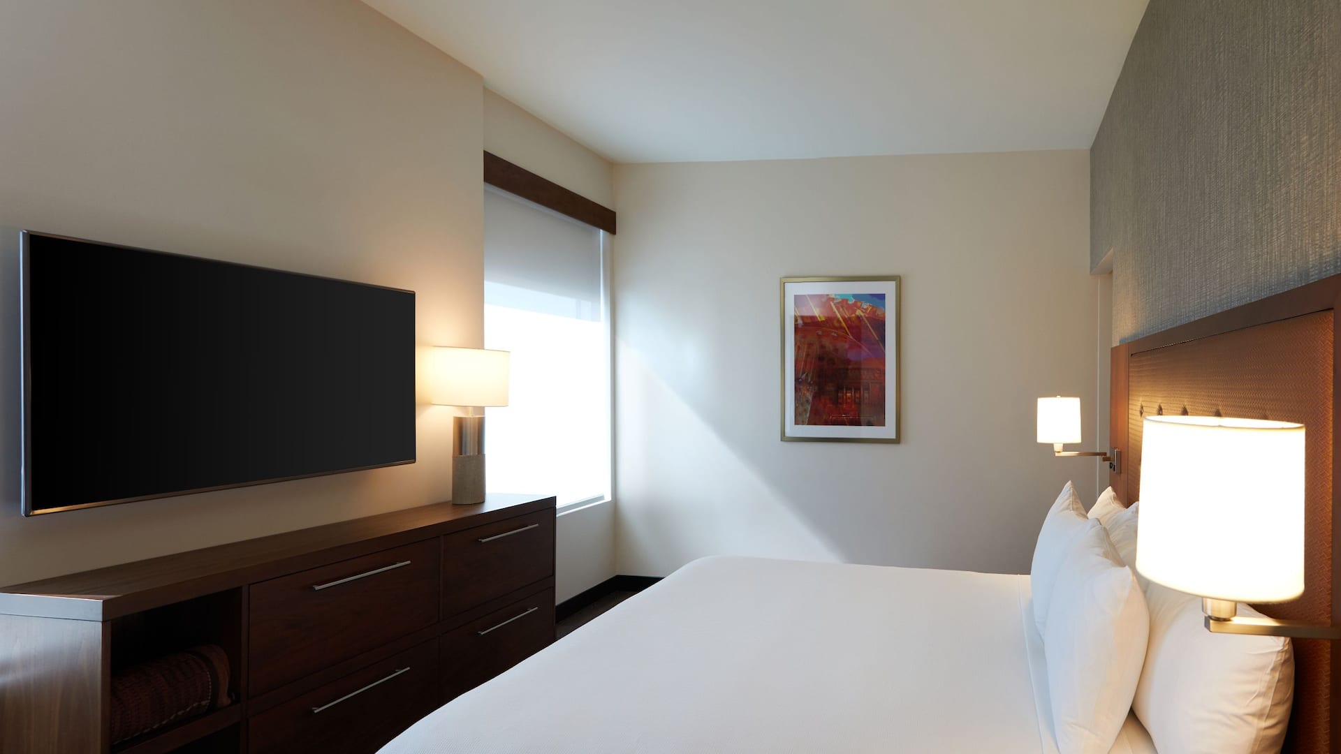 Hyatt Place Las Vegas at Silverton Village Suite Bedroom