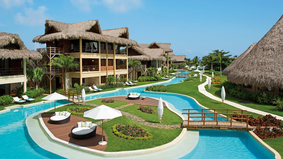 Zoetry Pool