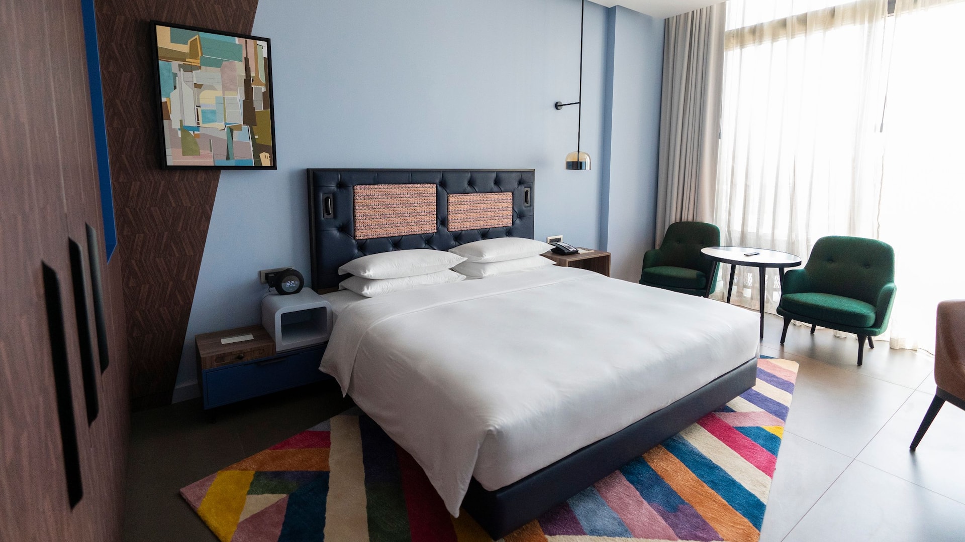 2 из 8 Hyatt Centric Jumeirah Dubai Standard Guestroom