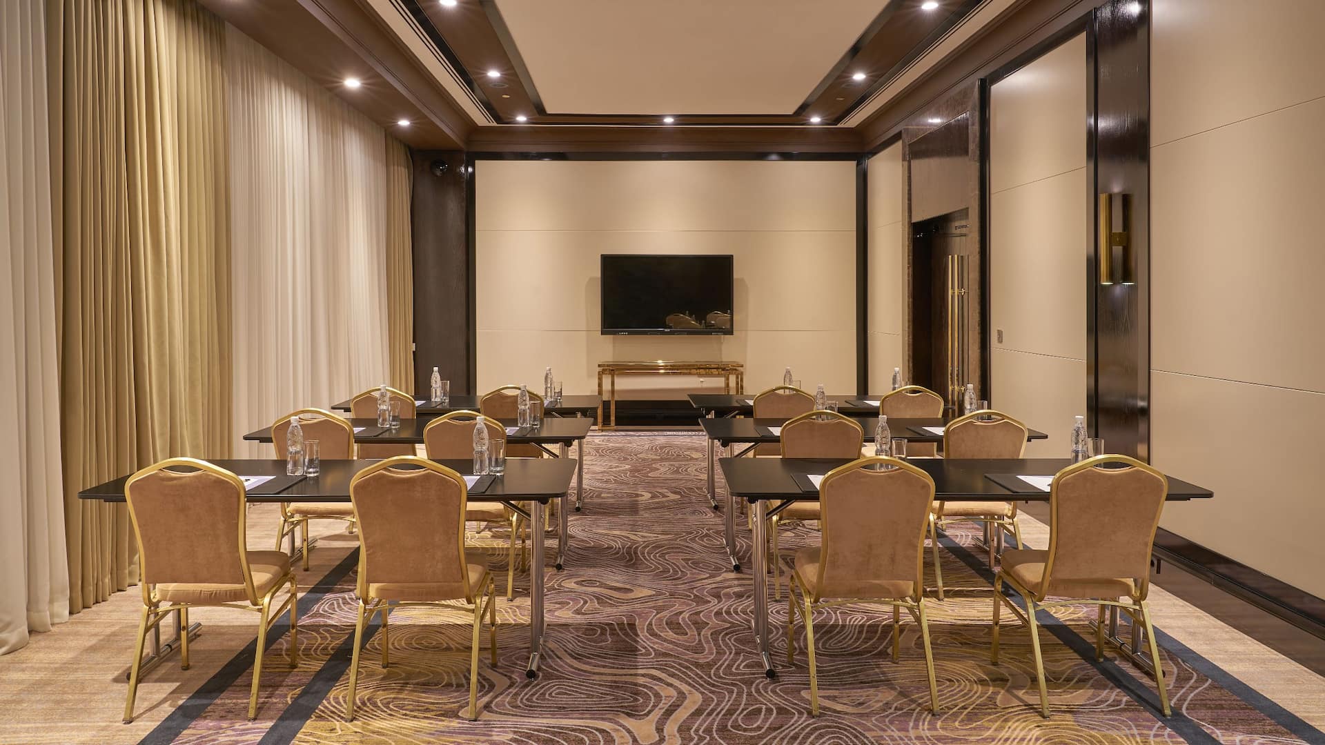 Hyatt Regency Bishkek Akyn Meeting Room Tables