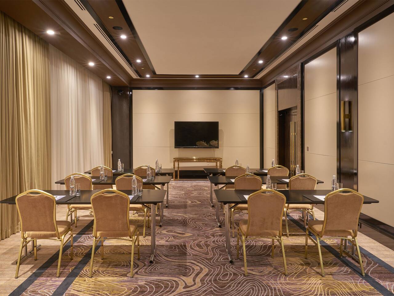 Akyn Meeting Room